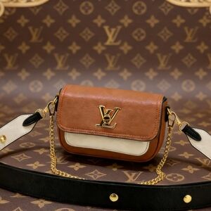 <AUTHENTIC>Louis Vuitton LV Pont 9 Soft PM in Cream